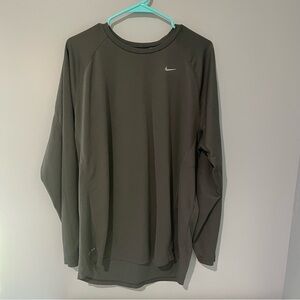 Nike Men's Gray Long Sleeve Shirt